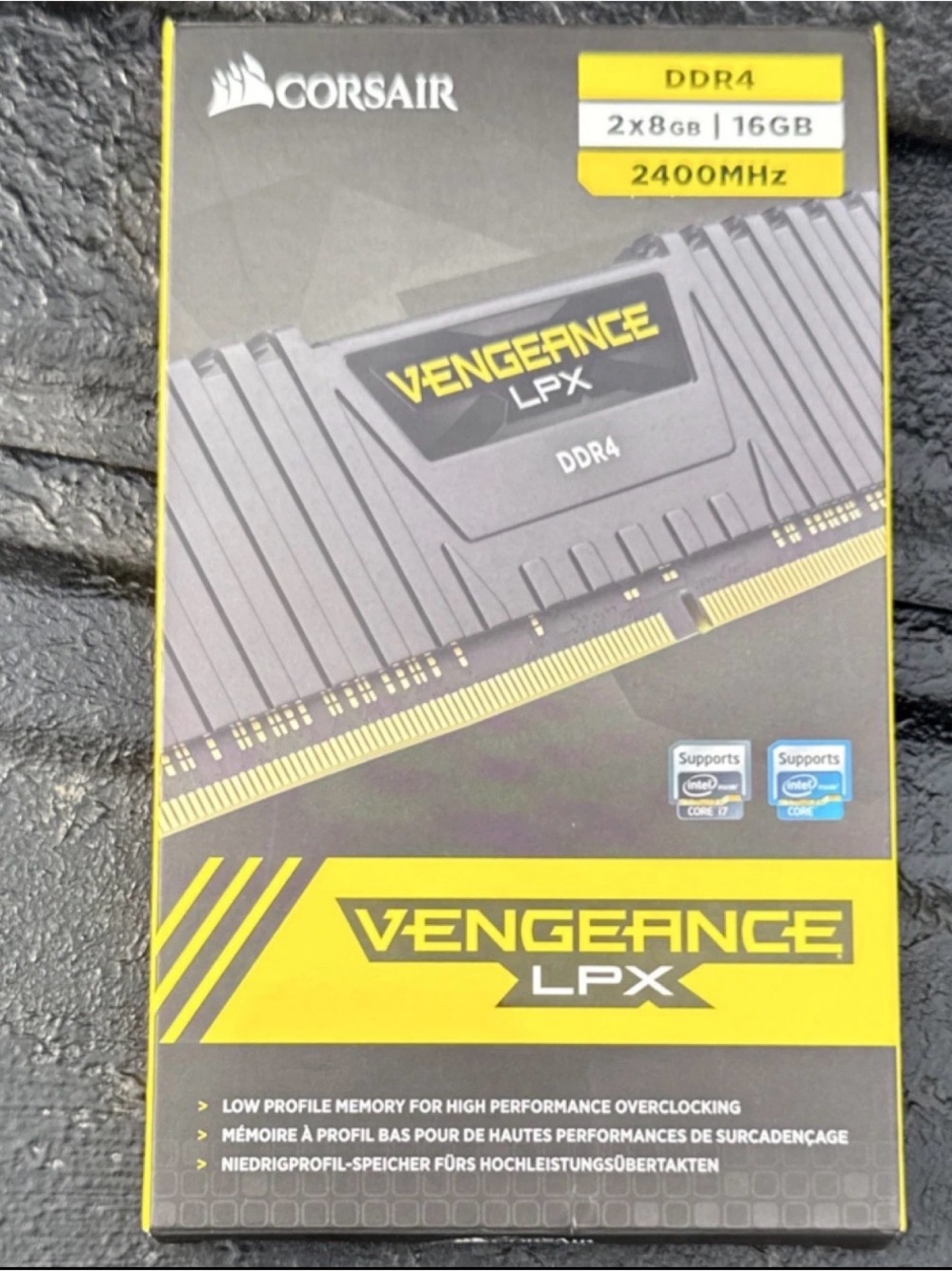 Kingston Corsair Vengeance LPX Black and Yellow DDR4 Memory Kit